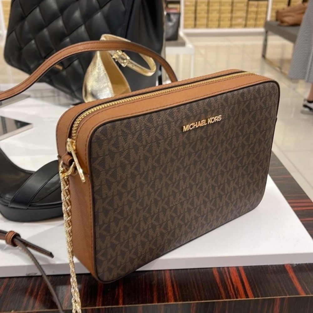 Michael Kors Large Jet Set Item East West Crossbody Brown - Picture 3 of 16